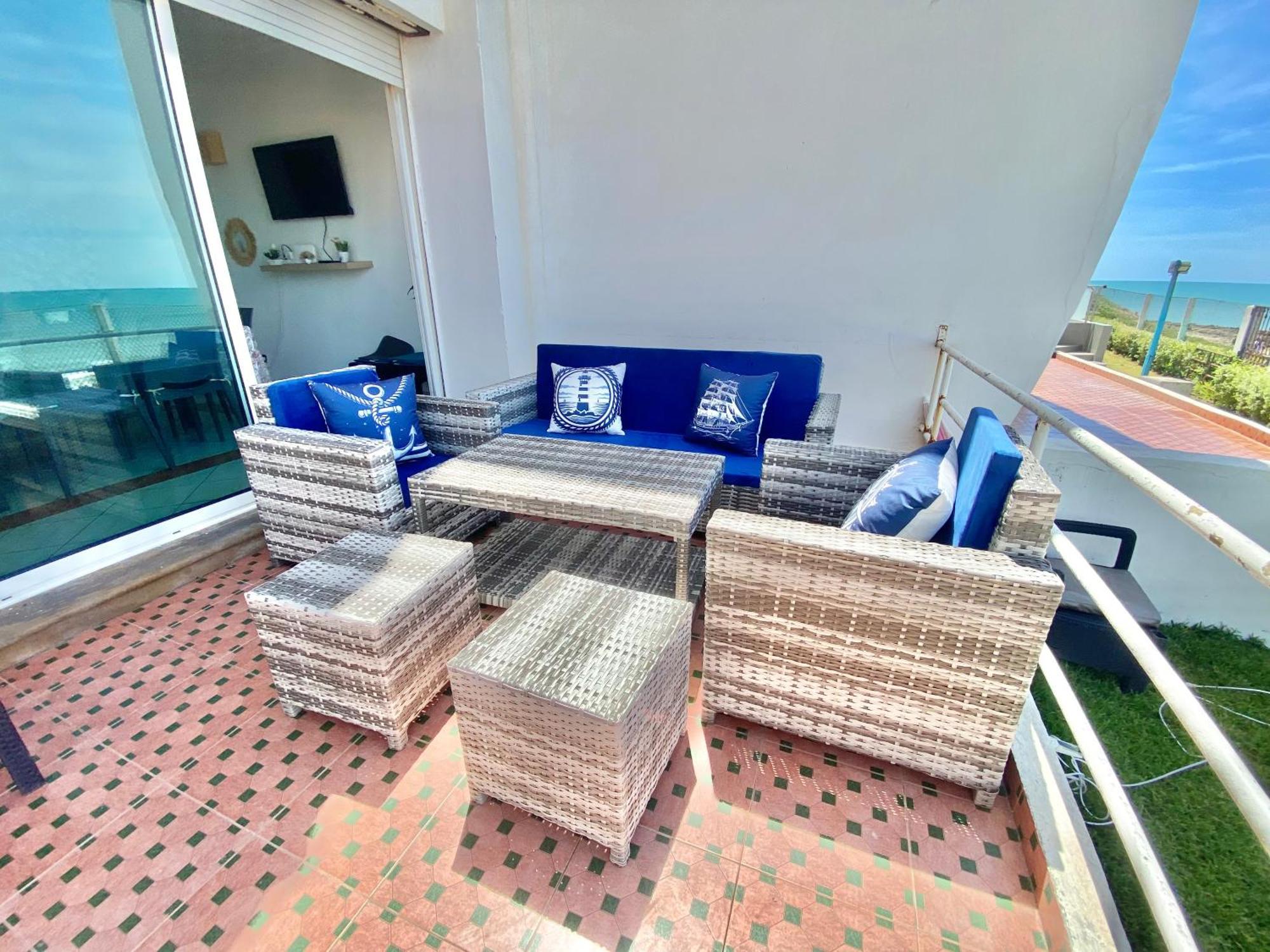 Douar Ourlali Splendid Beachfront Villa In Sidi Bouzid Beach With Pool מראה חיצוני תמונה